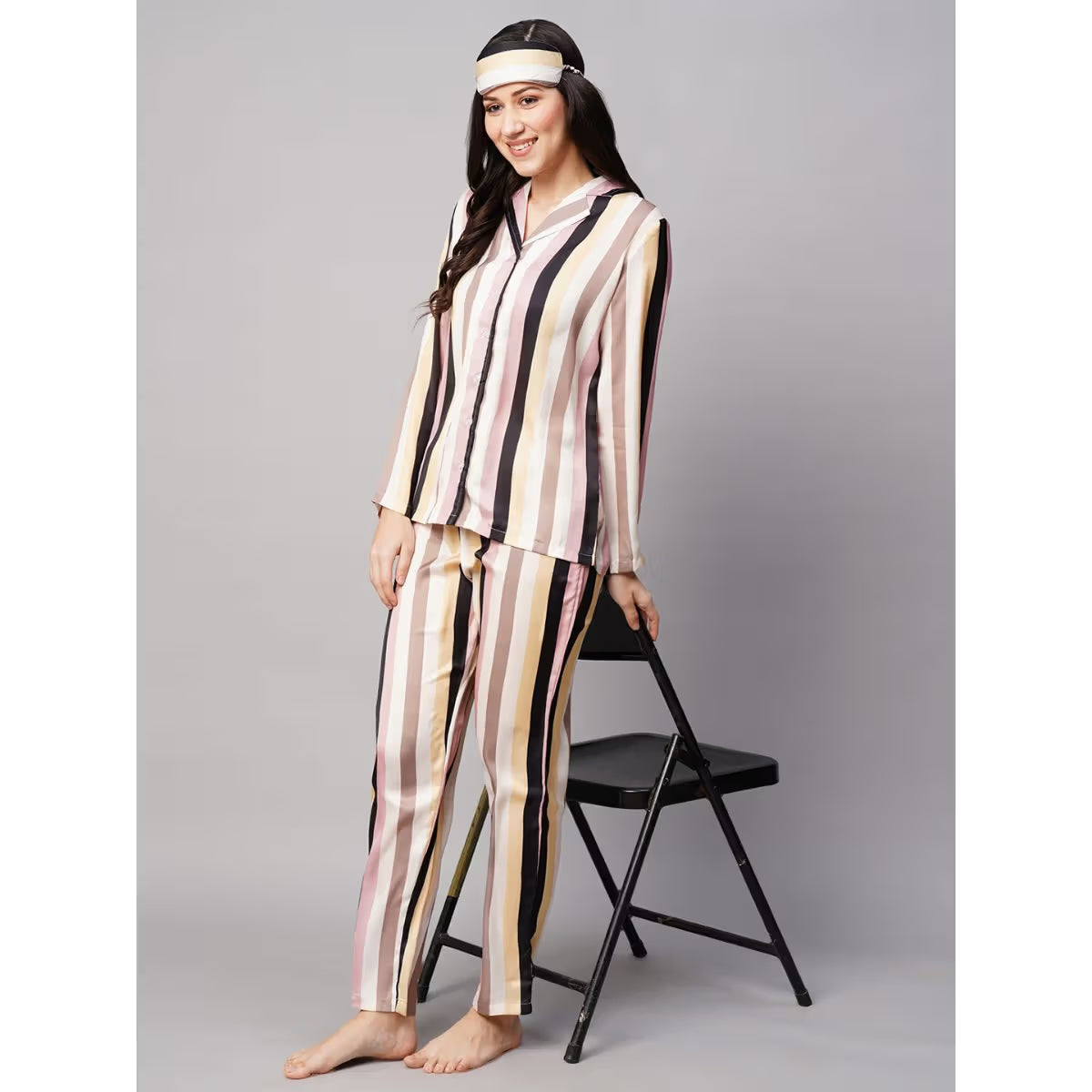 DREAMDHARA Womens White Peach Lining Satin Print Night Suit