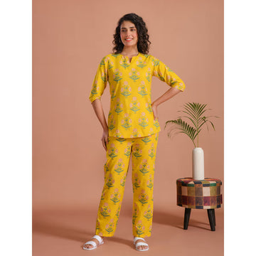 DREAMDHARA Women Yellow Printed Night Suit